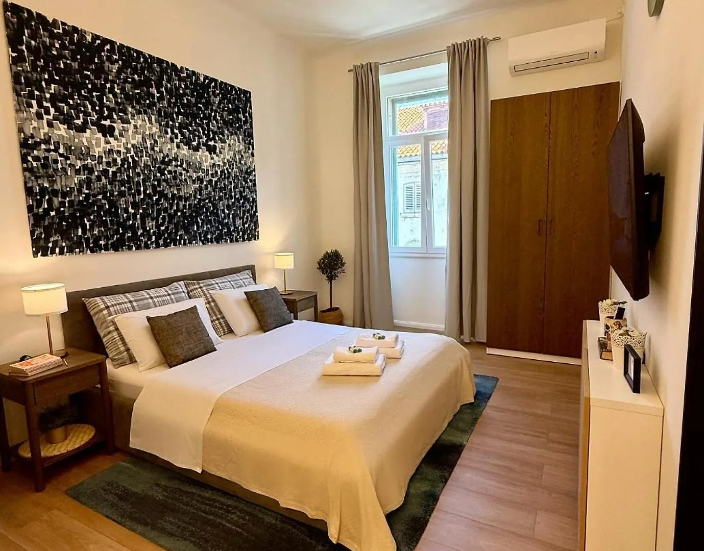 Riva Waterfront Apartments